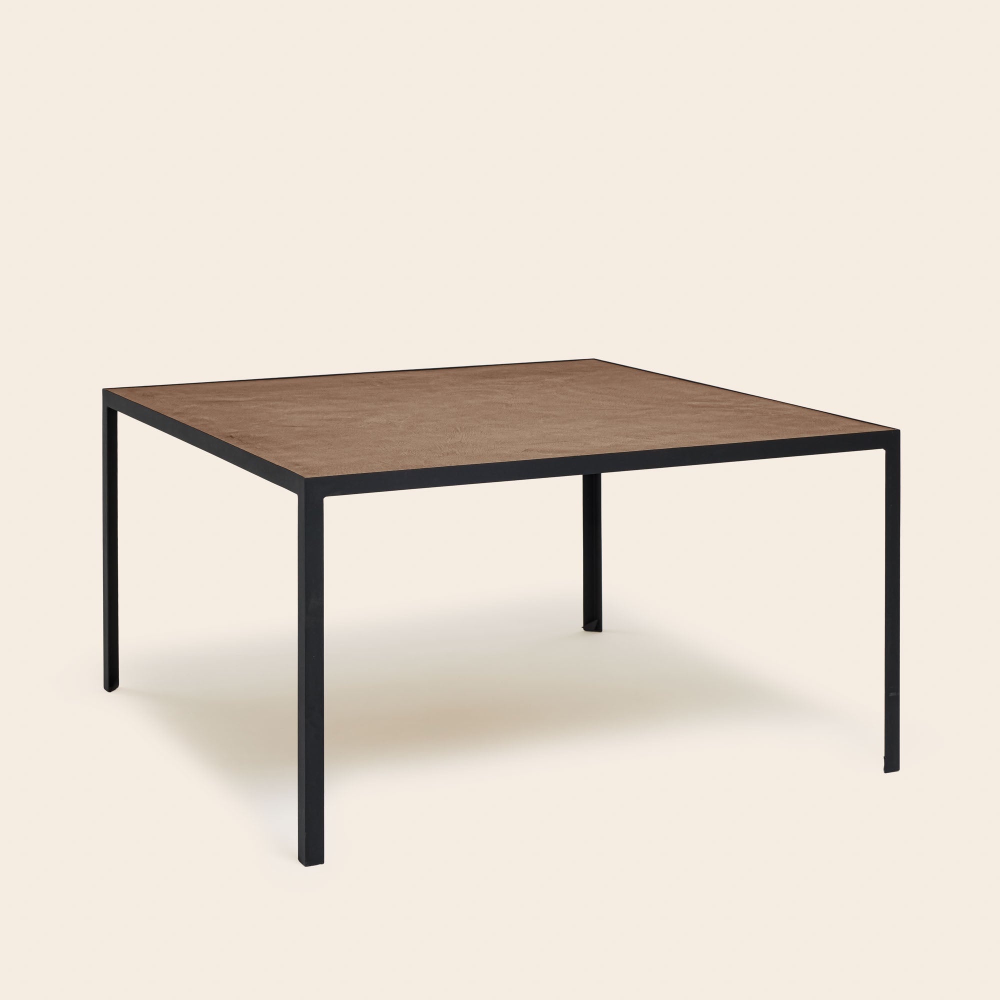 Table à manger ORELIA terre brune et métal noir