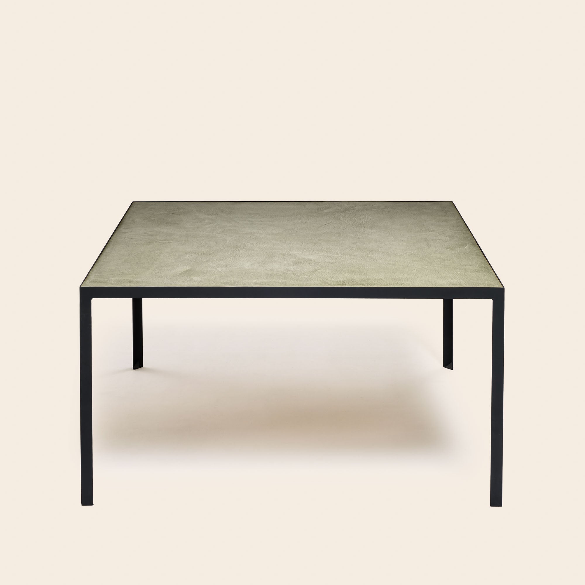 Table à manger ORELIA argile verte et métal noir