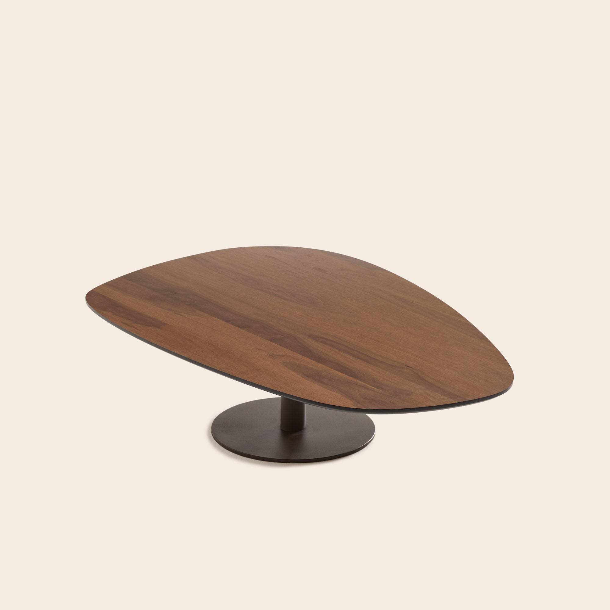 Table basse ISMERIA noyer et bronze