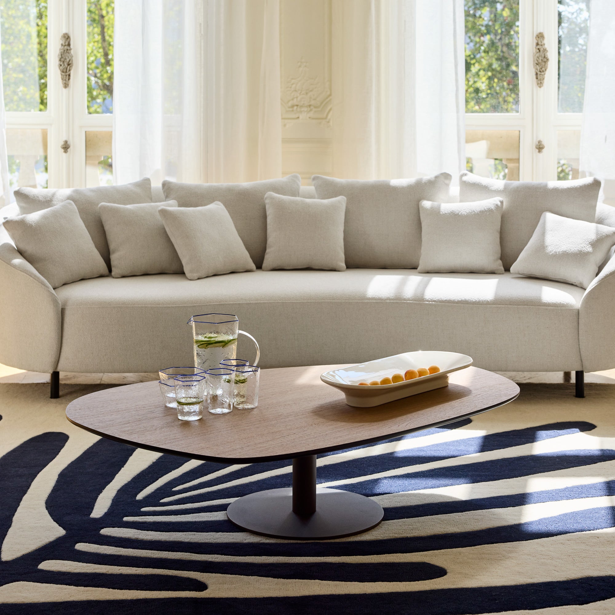 Couchtisch ISMERIA aus Eiche und Bronze