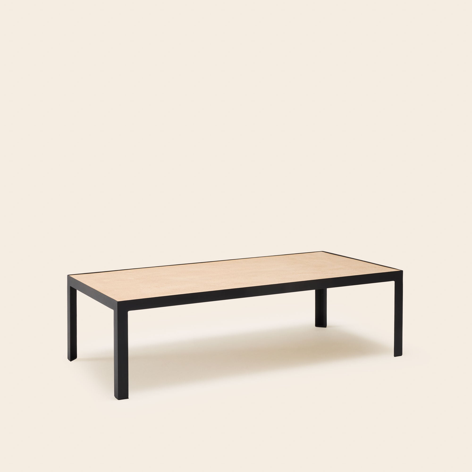 Table basse ORELIA beige poudré et métal noir