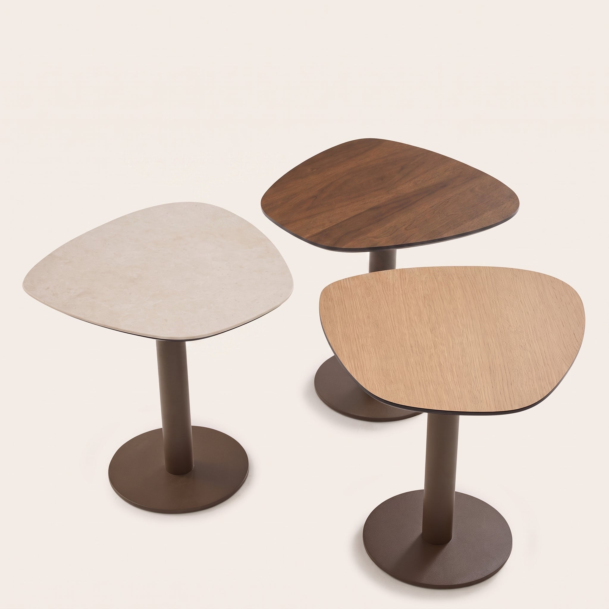 Table d'appoint ISMERIA noyer et bronze