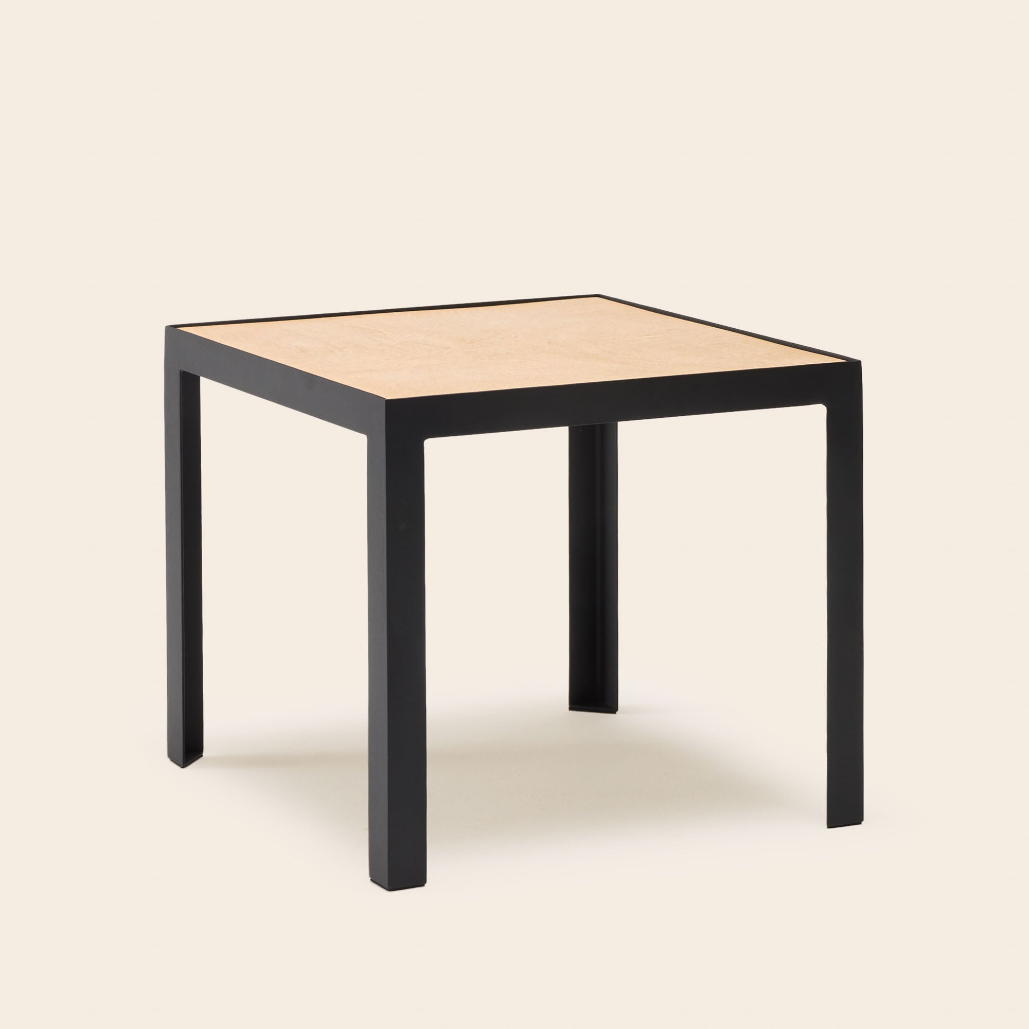Table d'appoint ORELIA beige poudré et métal noir