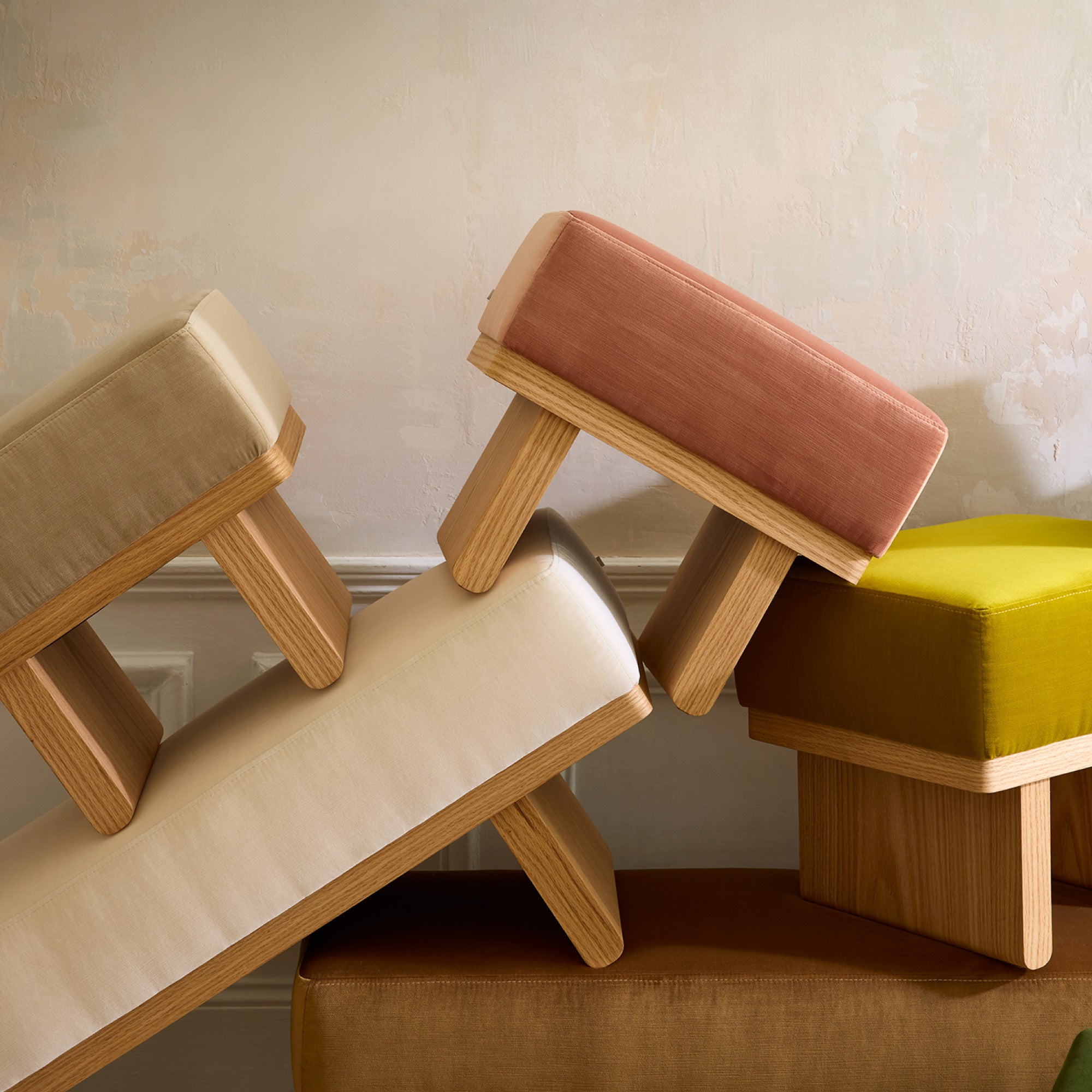 Tabouret ANCA velours pêche rosé