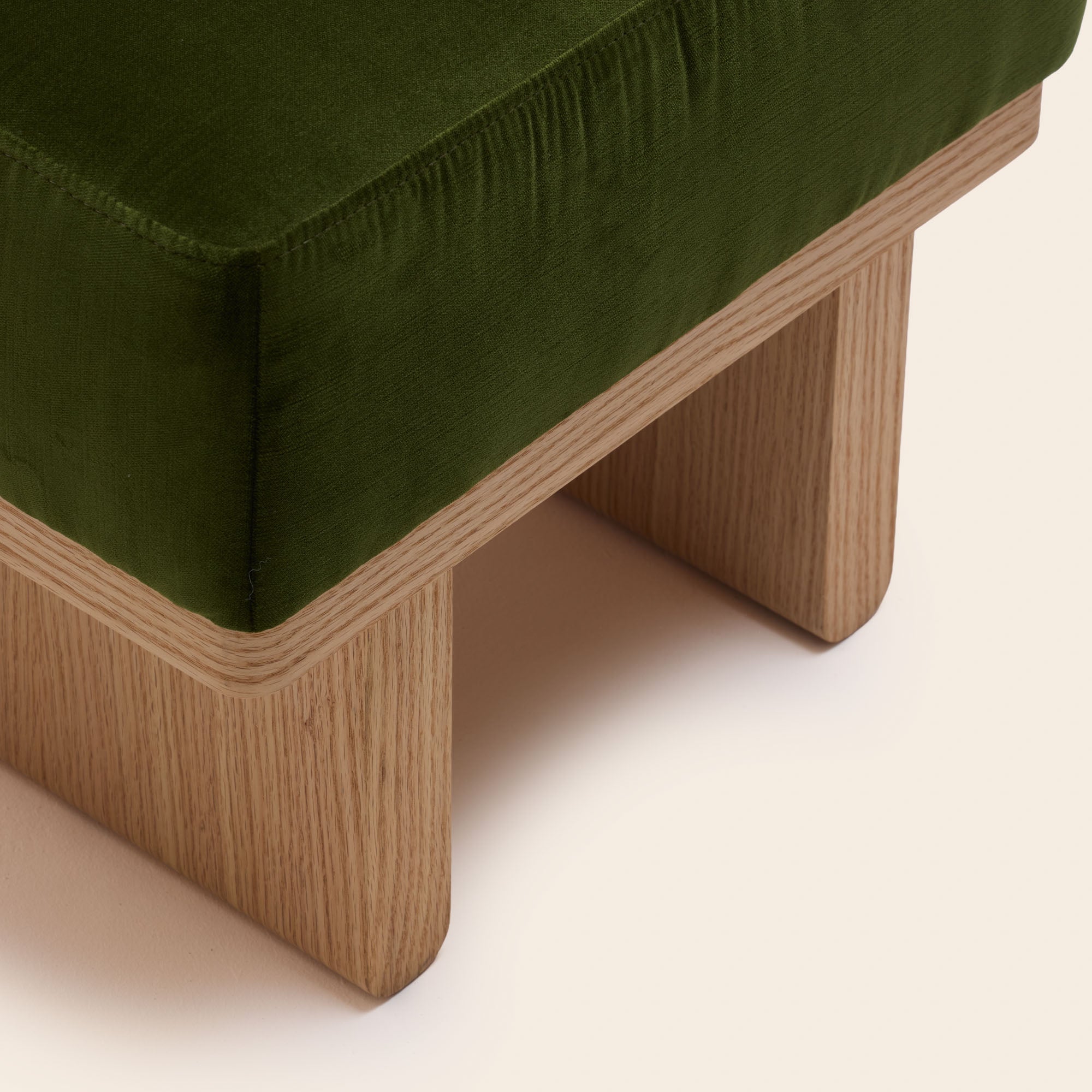 Tabouret ANCA velours vert olive