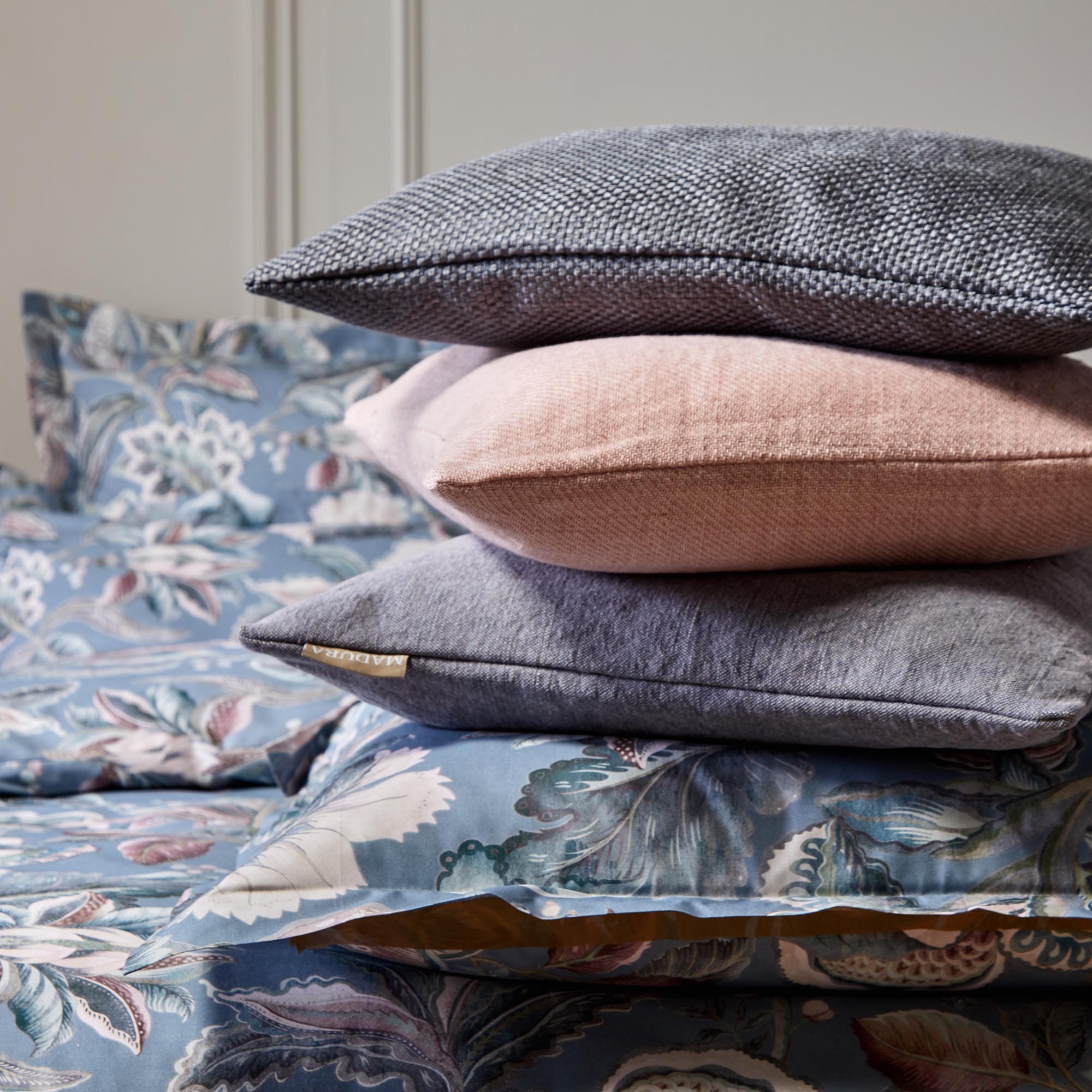 listing_hover | mobile_slider