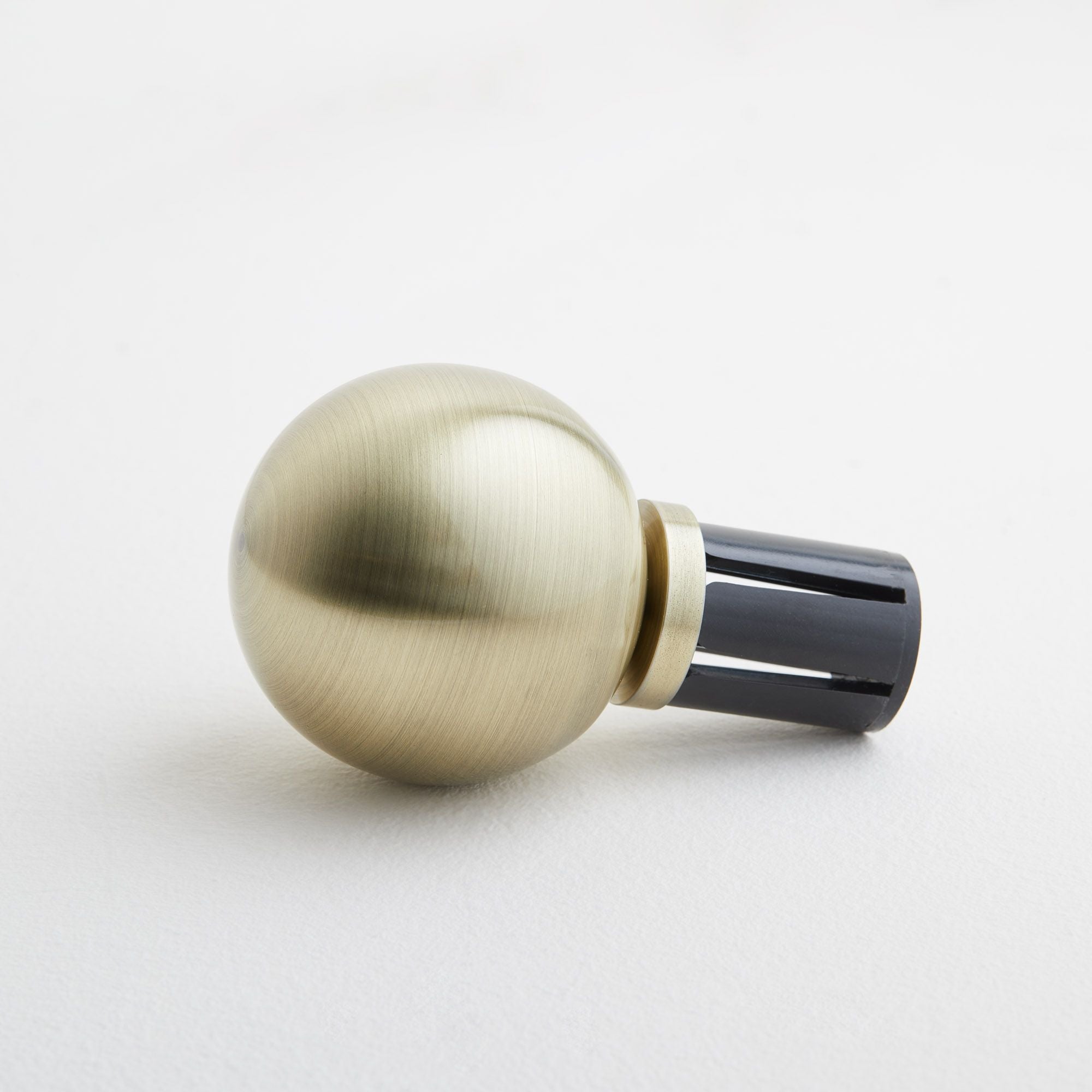 Embout boule ALMA laiton