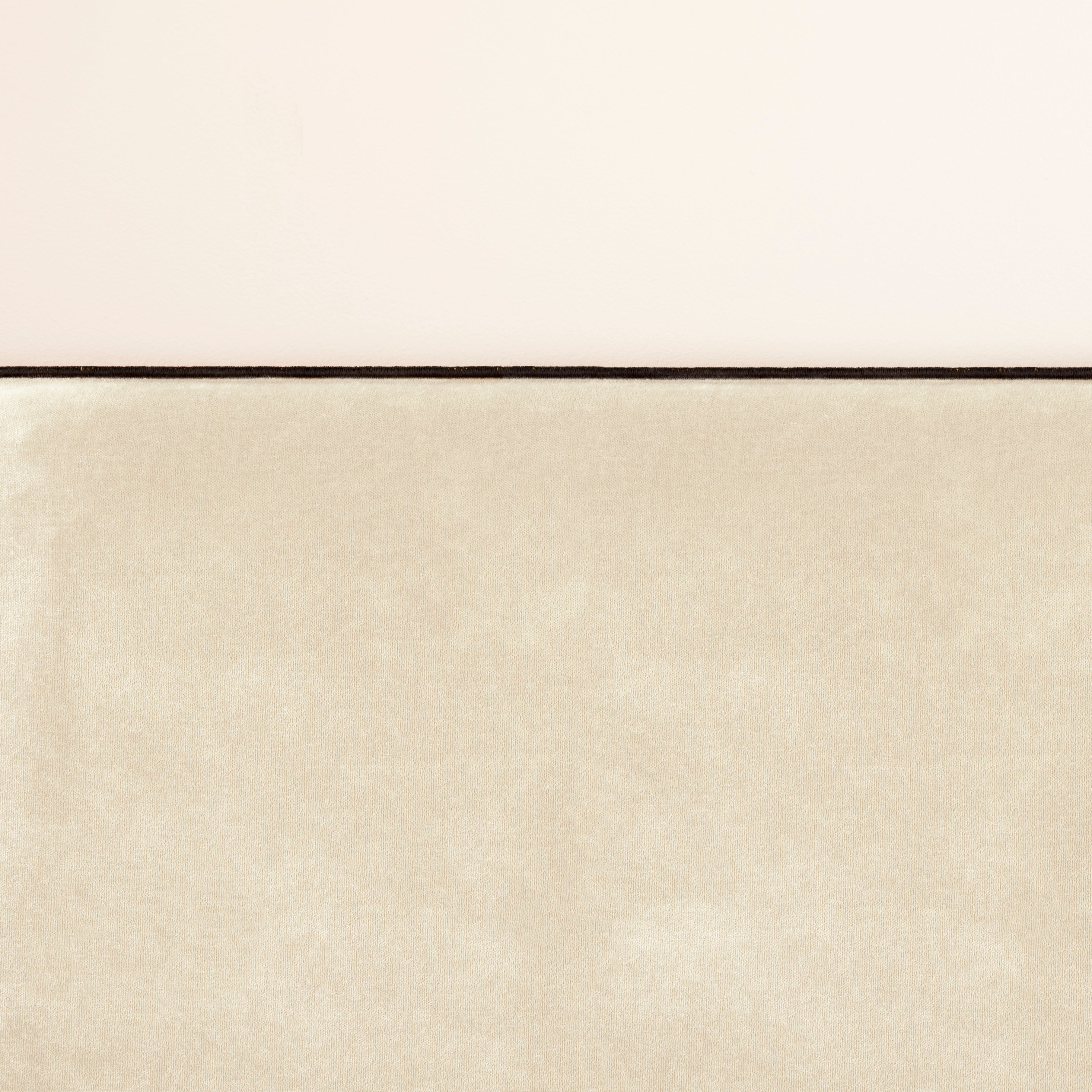 Housse de tête de lit DARIO blanc antique et bourdon noir