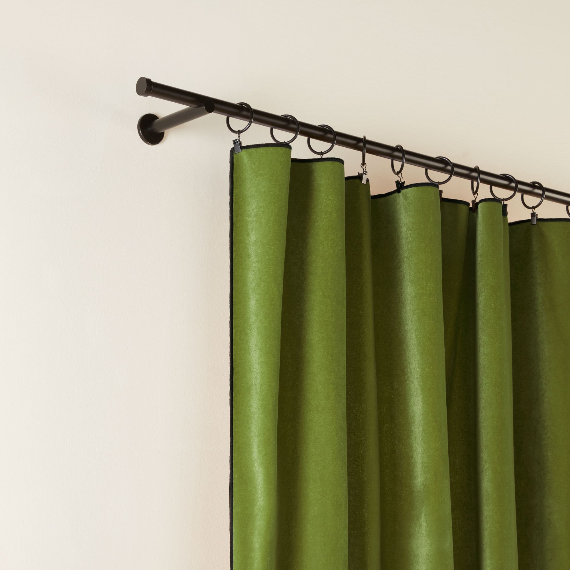 Panneau DARIO olivine et bourdon noir