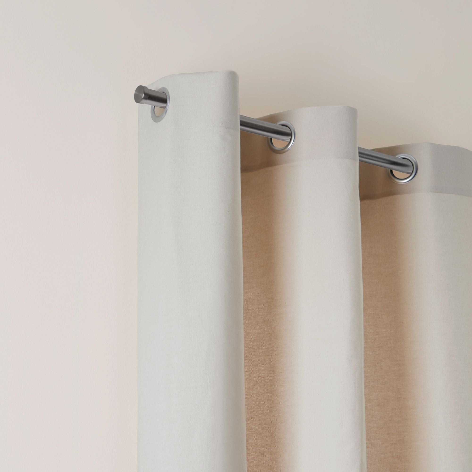 Rideau à oeillets noirs YAMI naturel