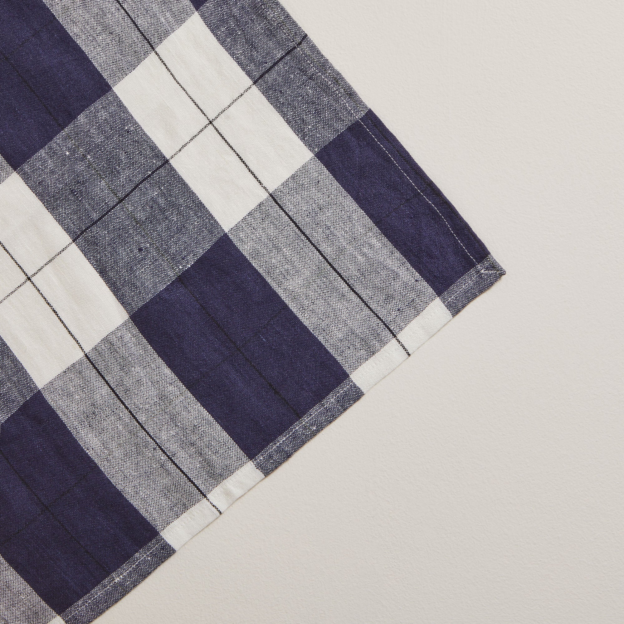 Serviette de table GREGORY encre et blanc cassé