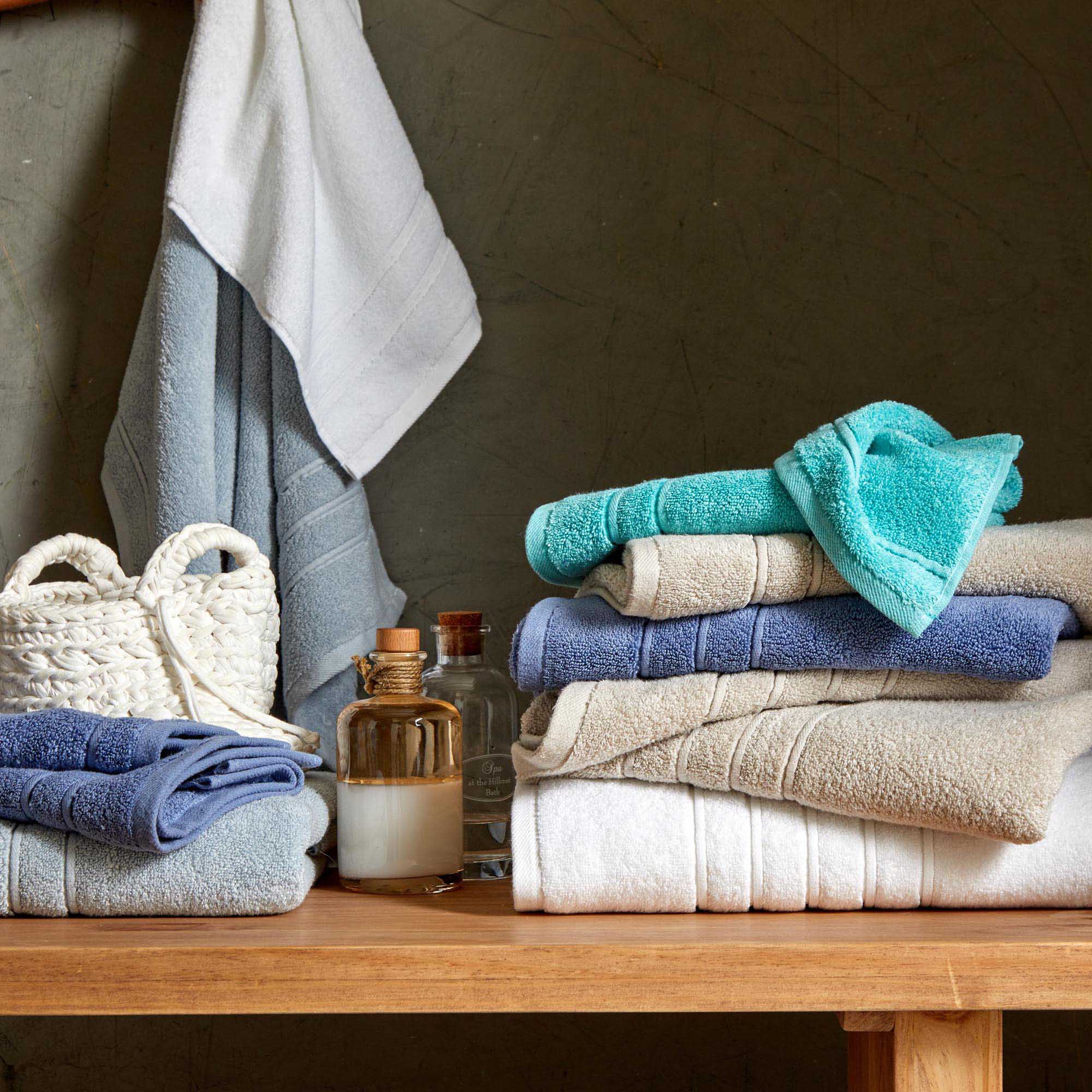 Serviette de toilette CAPRI bleu orage